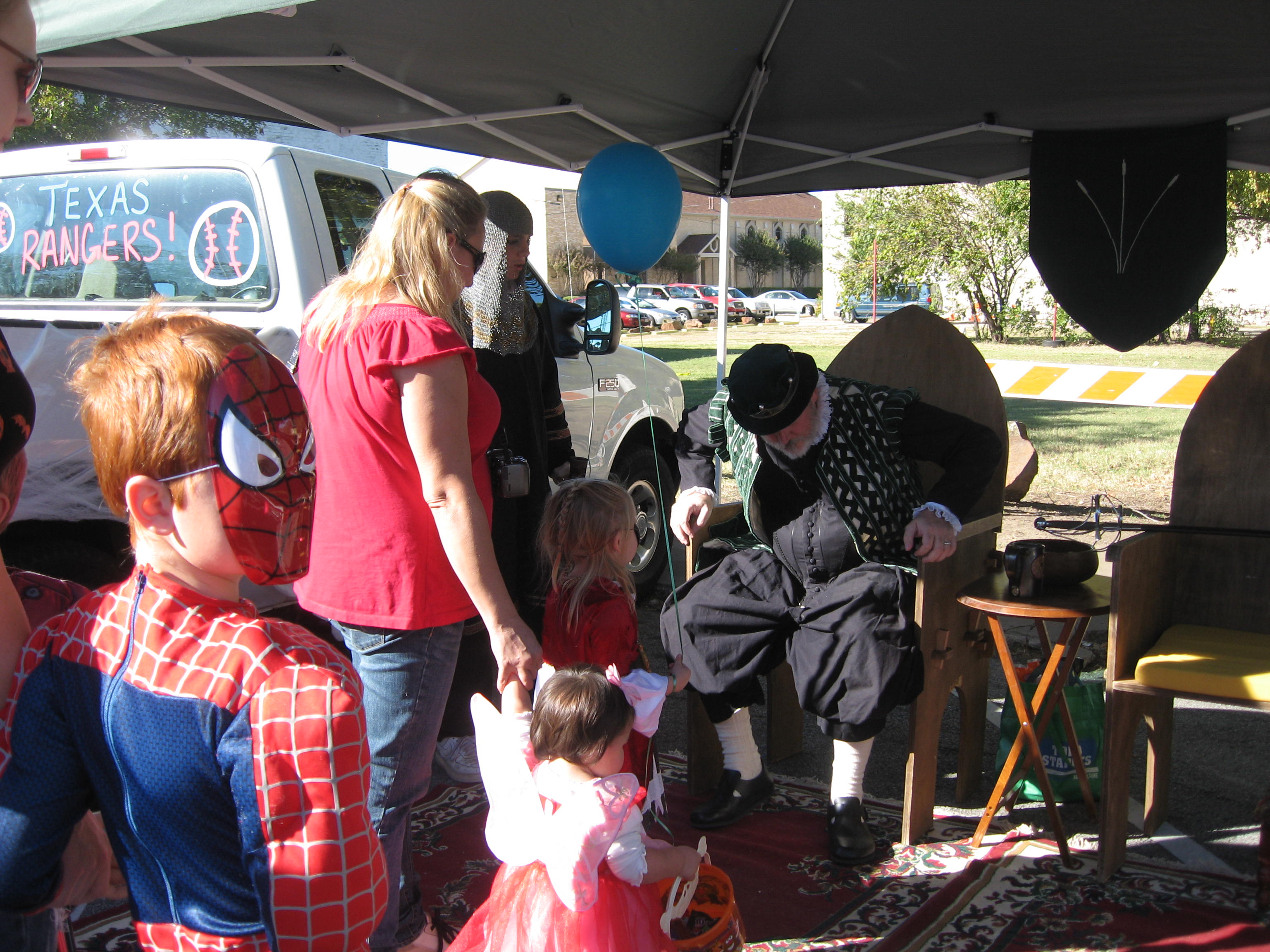 scare on the square 065